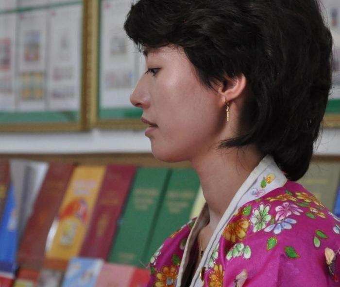 朝鲜女生长相特点,朝鲜女孩的模样