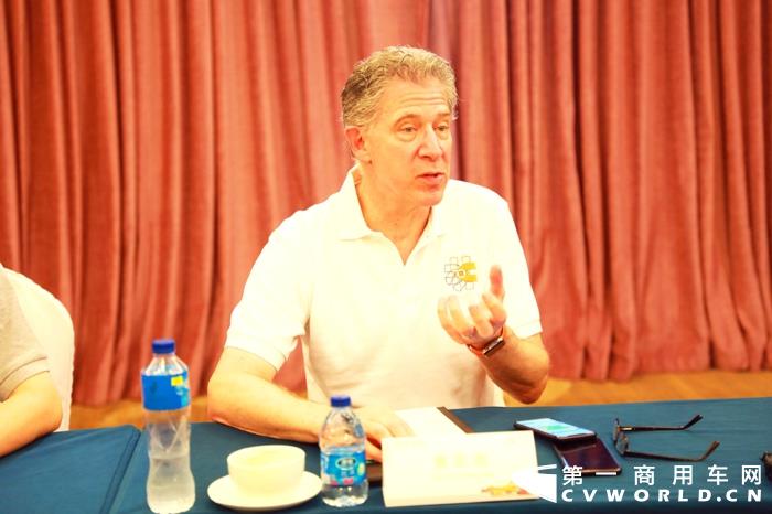 康明斯中国高管,康明斯现任董事长