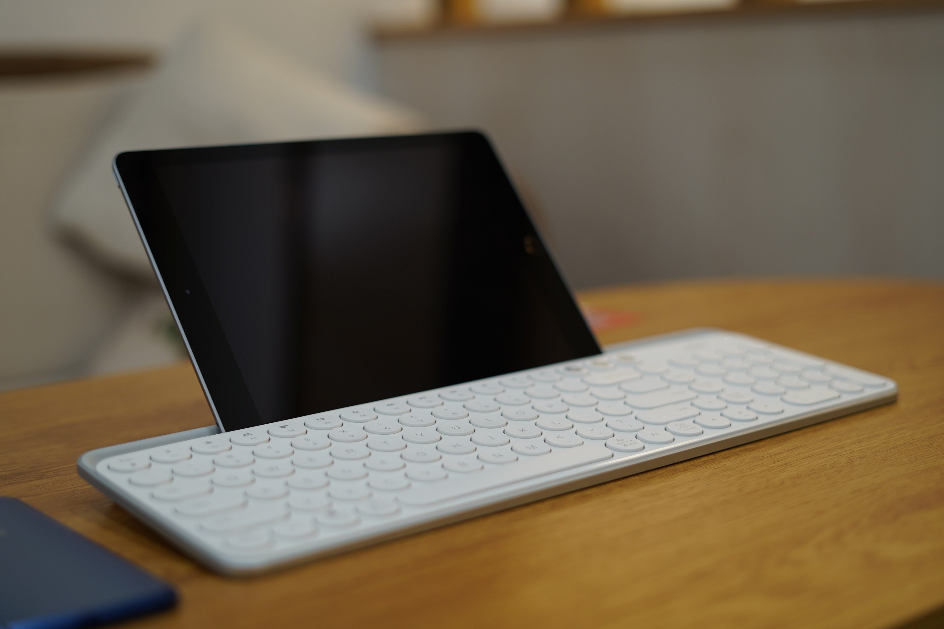 高颜值高质量的蓝牙键盘,米物双模键盘手感