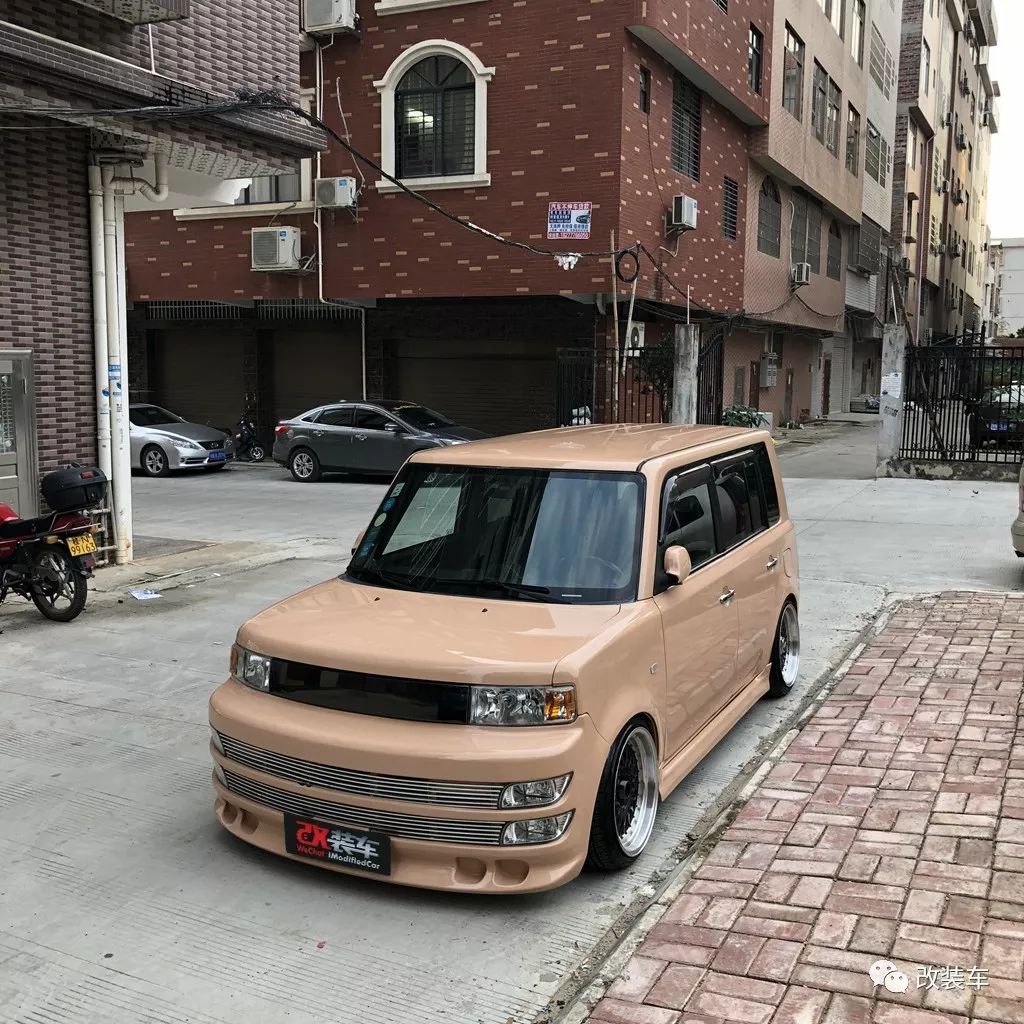 小姐姐丰田霸道改装,小姐姐酷熊改装