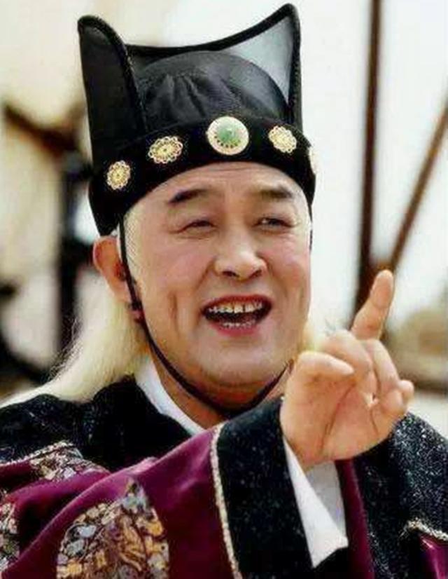 东汉宦官之乱的事件,东汉末年为什么宦官那么厉害