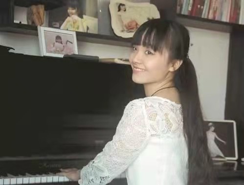 双目失明考上清华的女孩,全网黑后她靠考研爆红了