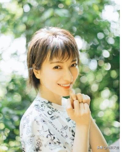 吴昕回应二手衣服被吐槽一事，专门买了熨烫机，太在意网友看法了