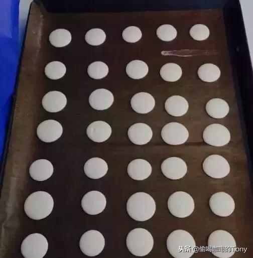 手把手教你做马卡龙简单做法,法式巧克力马卡龙做法