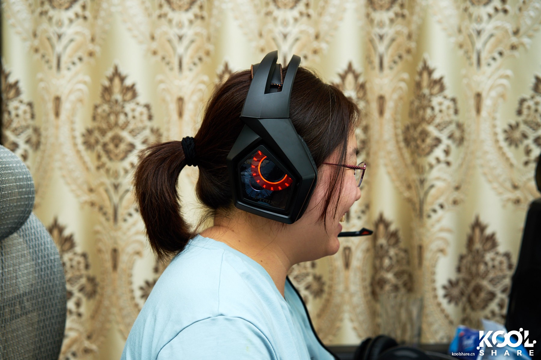 猛禽strix7.1耳机测评,华硕猛禽和金士顿黑鹰