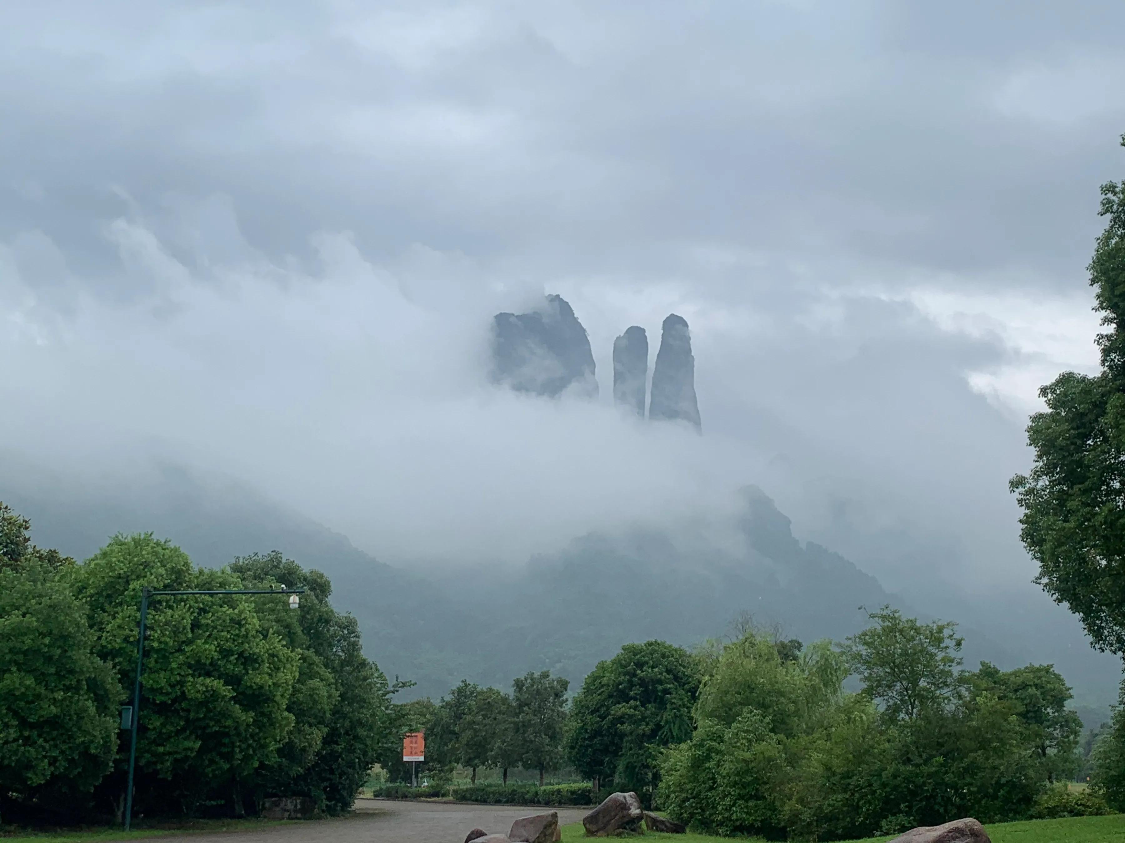 正泰光伏效果图,正泰光伏航拍