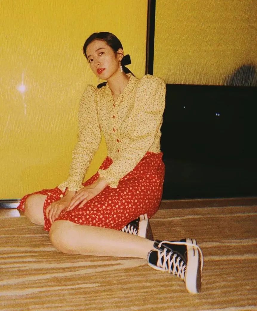 今年流行的帆布鞋长什么样子,今年流行的帆布鞋花纹