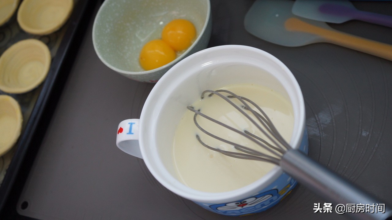 美味蛋挞原来超简单就能做出来,蛋挞制作教程你学会了吗