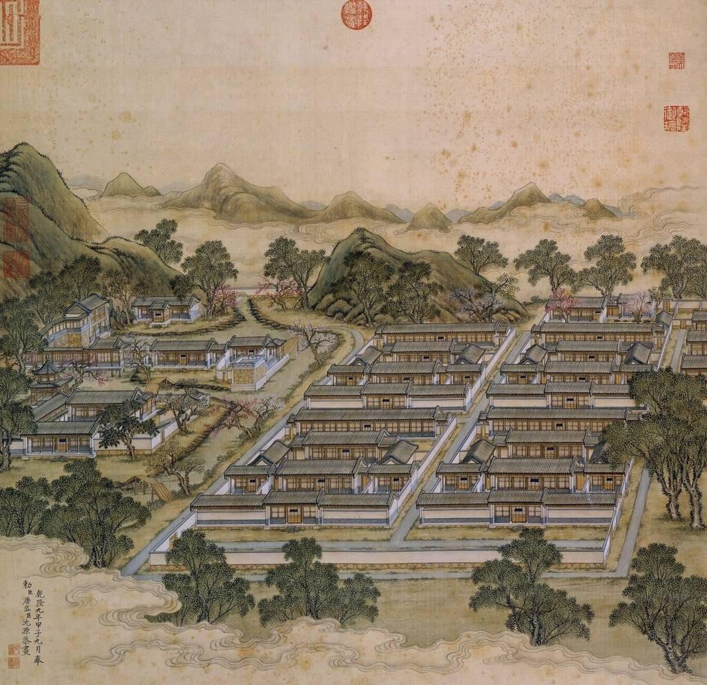 余晖映照出娇艳的晚霞,余晖映衬下美景