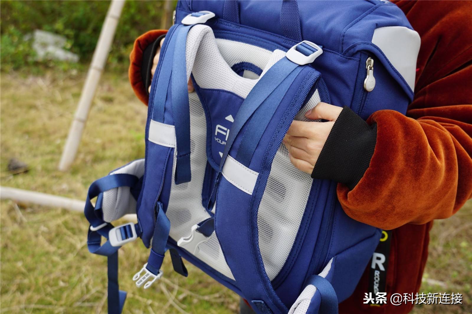 米兔书包新款,米兔书包2代与3代的差别