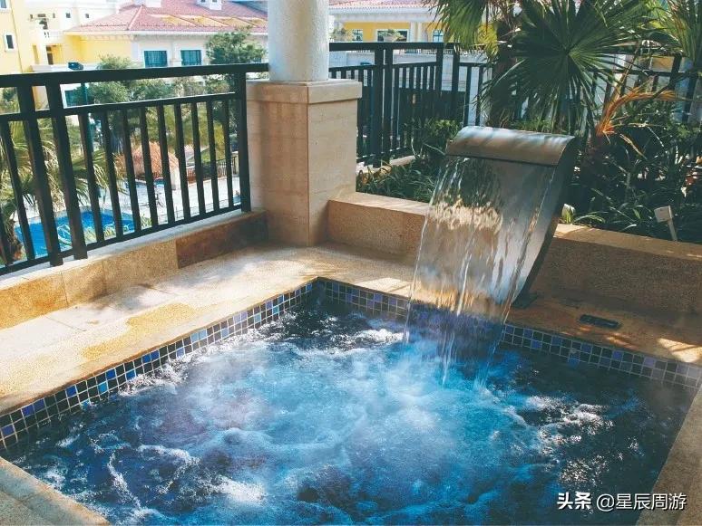 佛山三水又一加州风情温泉酒店，阳台直通泳池，网友：玩到不想走