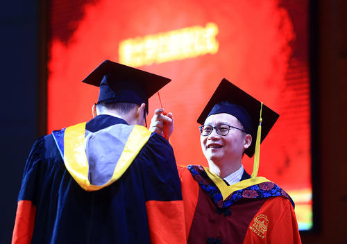 硕转博和硕博连读哪个好,直接读博和硕博连读的区别