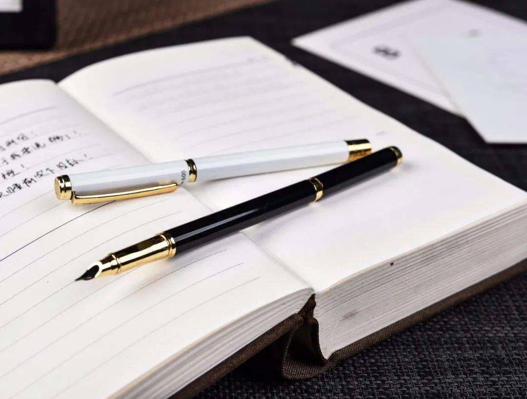 文学写作技巧书籍推荐,一本小小的红色写作书电子版下载