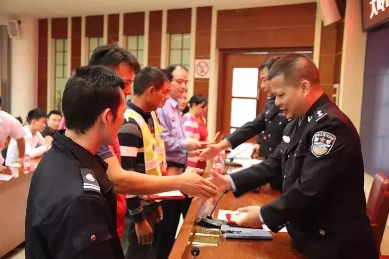 在年岁即将交替的时光里「这一年大岭山都发生了什么大事」