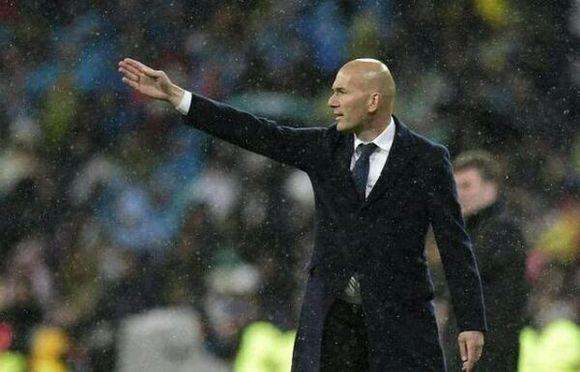 齐达内秃顶,年轻的时候齐达内巅峰时刻