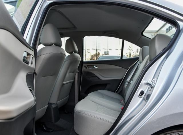 当之无愧的小车之王，比威驰还耐开，油耗4毛，自动挡不足5万