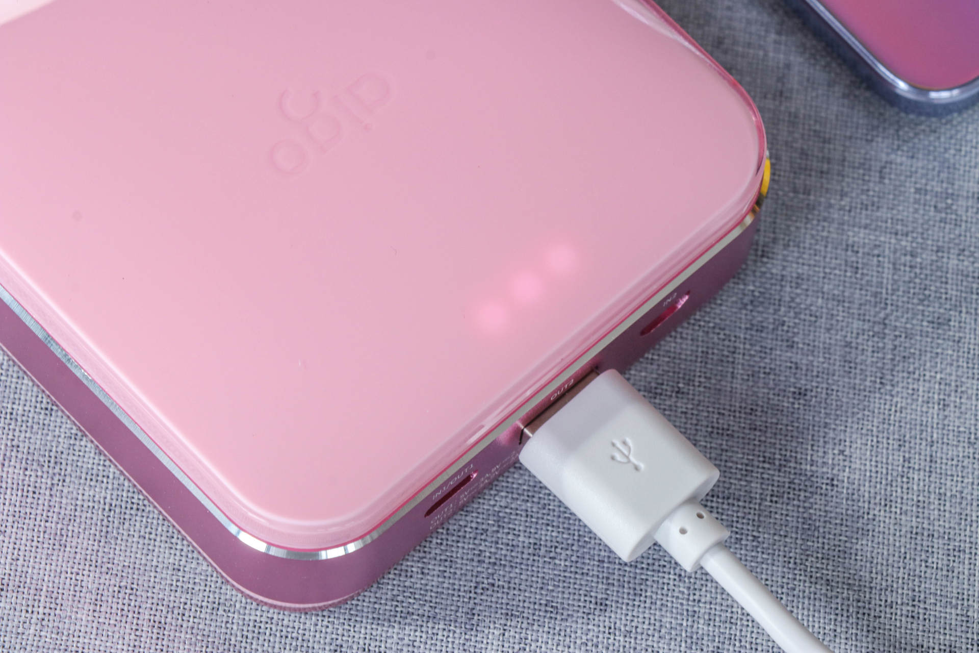 aigo的电源怎么样,aigo移动电源c40s评测