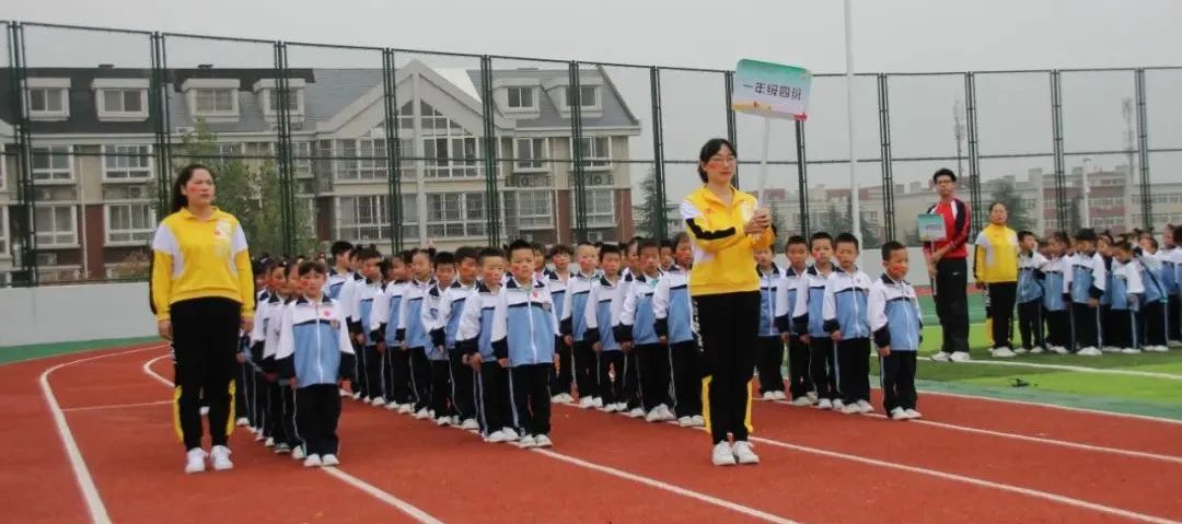 庆祝建党百年大型排舞展演西安,建党100周年校园啦啦操比赛