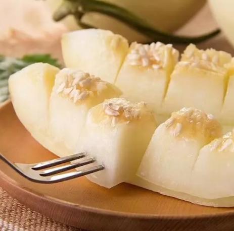 这些水果给娃吃要格外注意,这4种水果少让小孩子吃