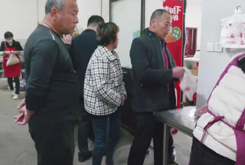 农村小伙卖驴,农村小伙卖驴肉