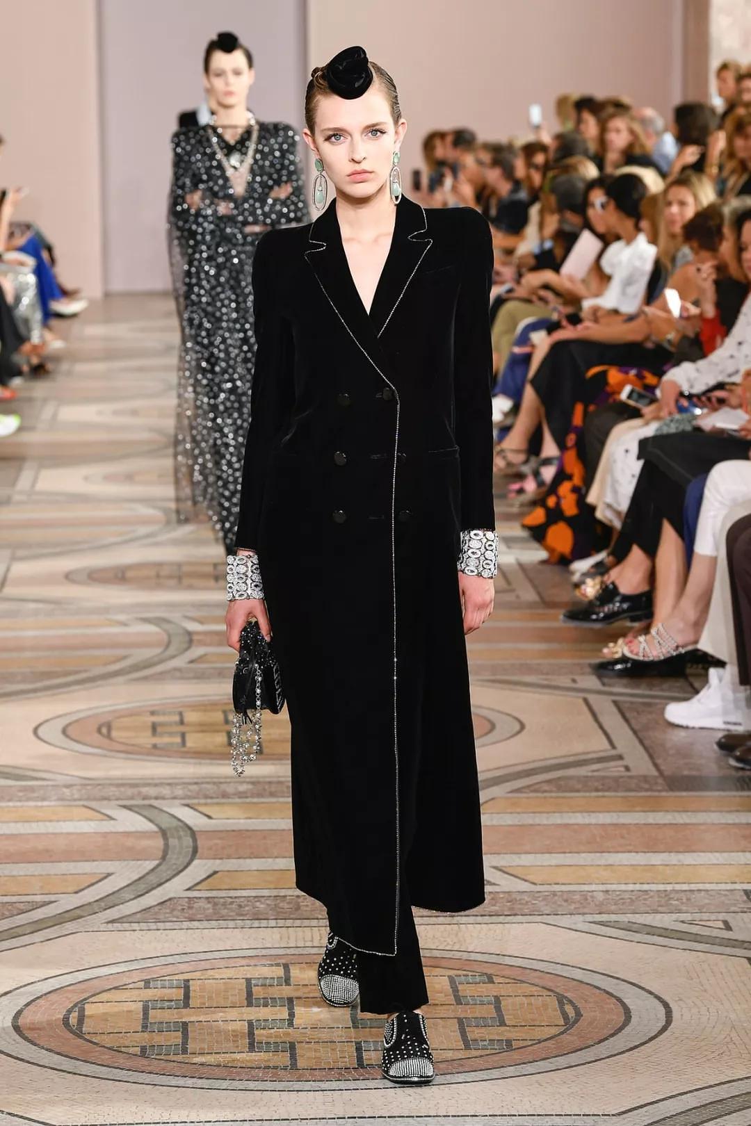 优雅不是炫耀,阿玛尼高定装