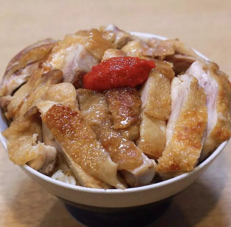 100日元在日本吃一天,100日元在日本吃寿司