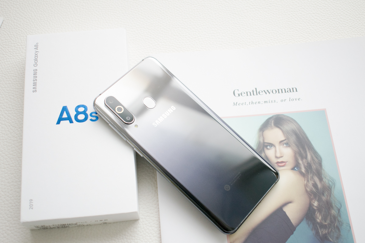 三星挖孔屏新专利曝光,三星挖孔屏测评