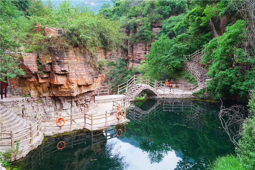 太行山古村落全景图,太行山古老村落