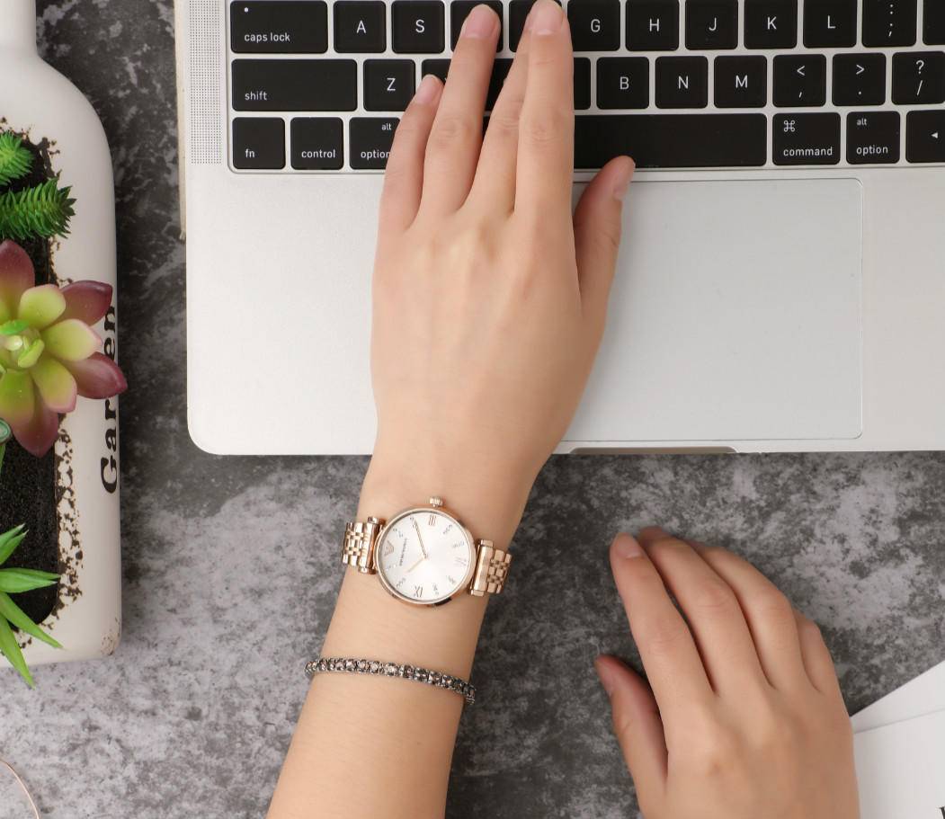 阿玛尼满天星款腕表，温婉是你低调是你