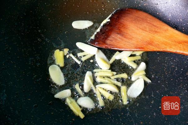 大厨炒苦瓜的做法,炒苦瓜不苦的秘诀