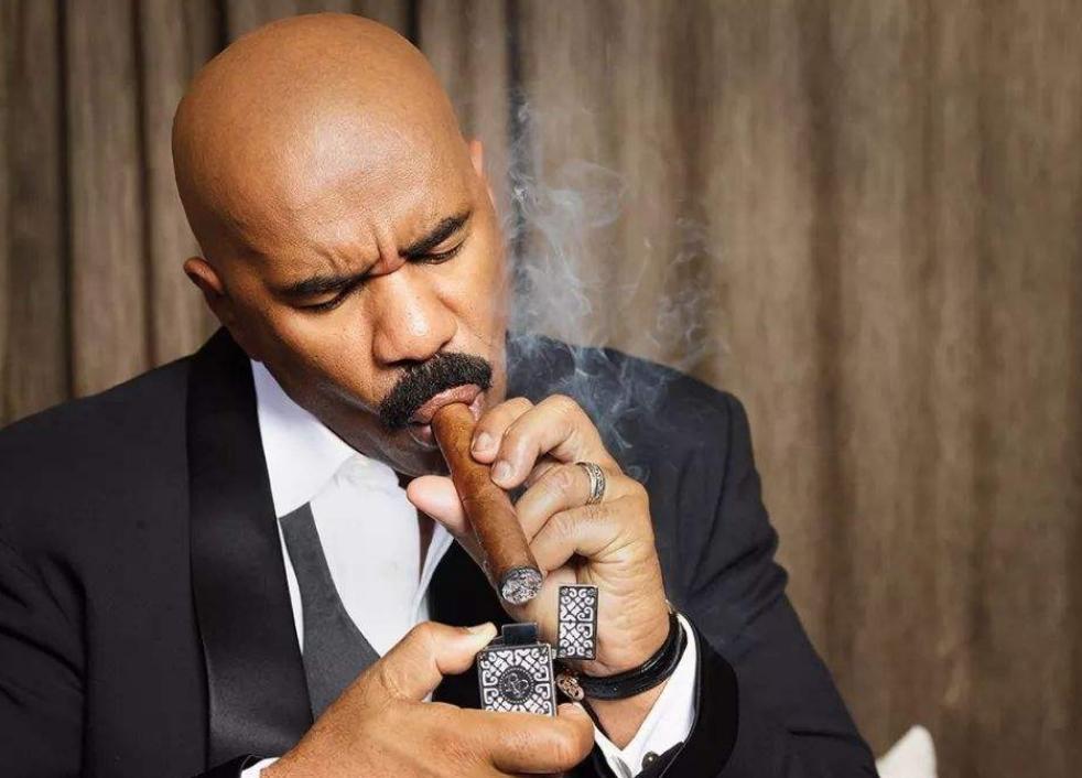 中华香烟在国外为啥卖得便宜,英国免税店中华烟多少钱