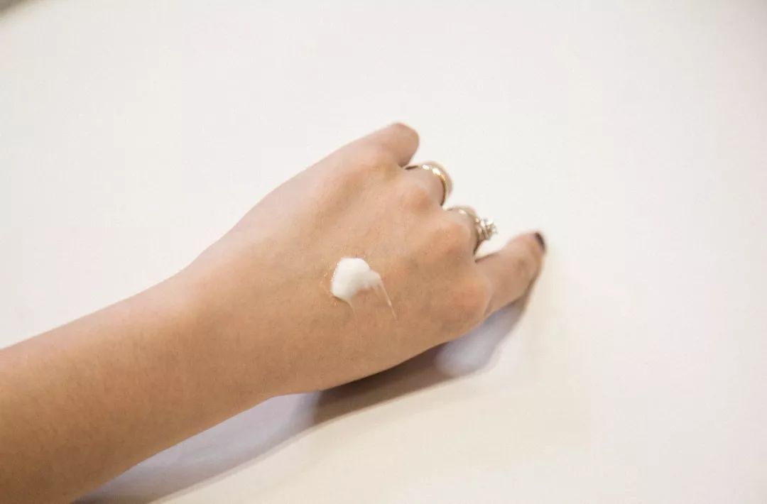 平价唇膏平替,20多块的唇膏300多的