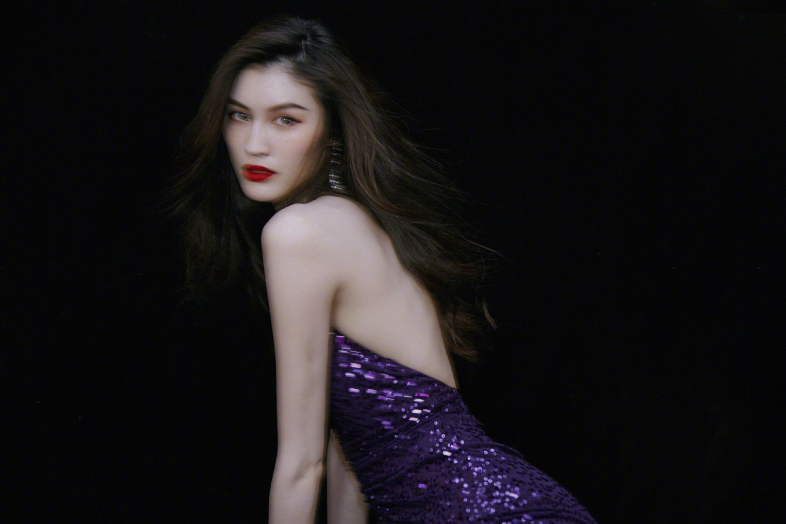 何穗代言美白身体乳,何穗红石榴身体乳