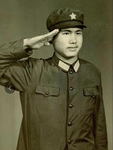 记忆老兵,老兵唤醒记忆感动全场