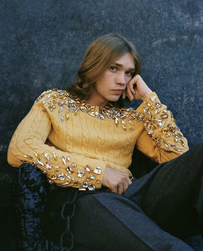 虞书欣穿的可爱灵动的衣服,自己认为适合虞书欣的衣服