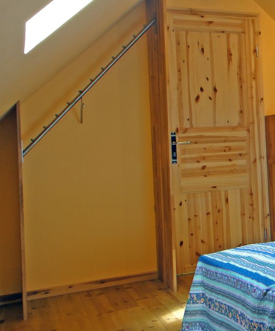 斜面屋顶做衣架,斜面墙改造衣架