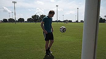 初学者学习颠球的八个建议,初学者如何学习颠球