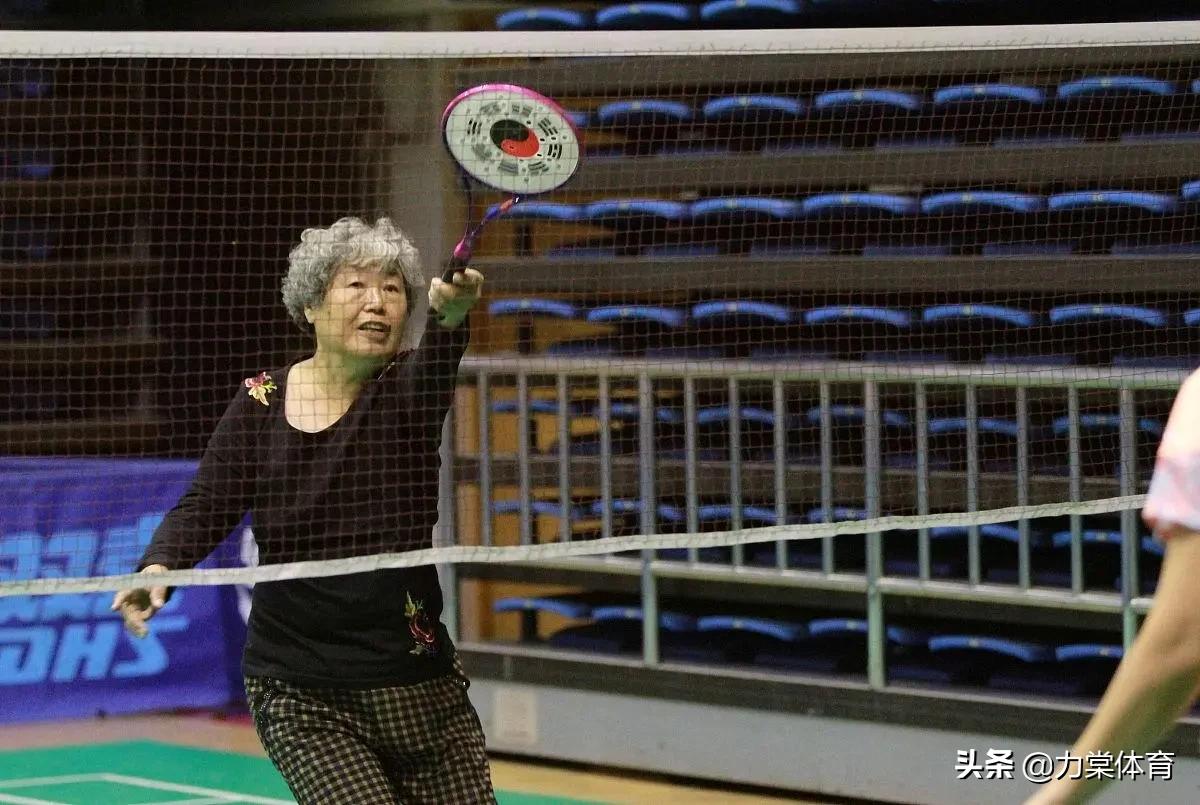 柔力球初学者必备,初学柔力球适合用什么球