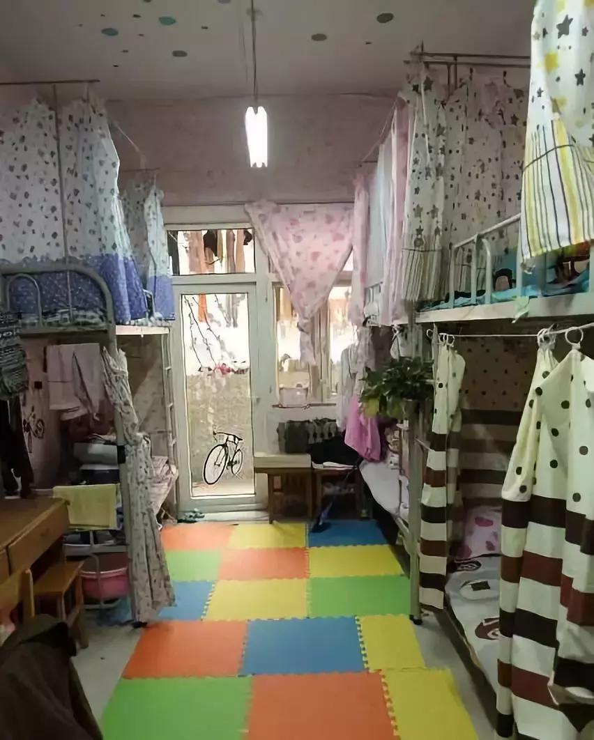 西安建筑科技大学大雁塔校区宿舍,西安高新职业技术学院宿舍