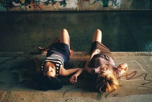 为什么和一些朋友渐行渐远了,那些年渐行渐远的朋友去哪了