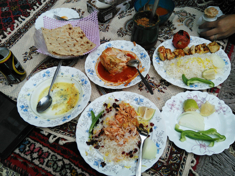 伊朗人来中国旅行免费吃饭,从伊朗旅行回来