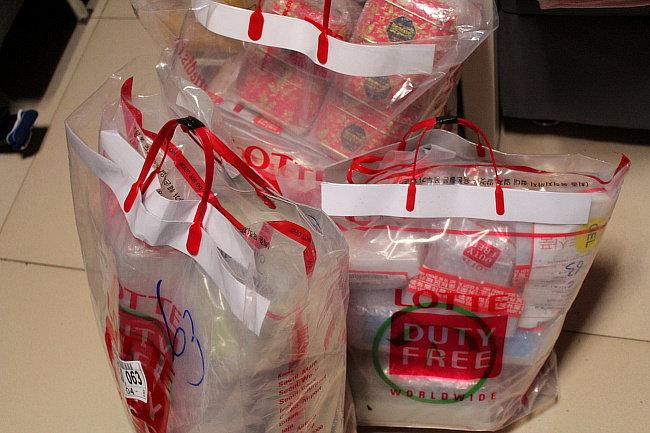 2吨卡车垃圾！中国代购购买力强，韩机场给中国代购设专用提货处