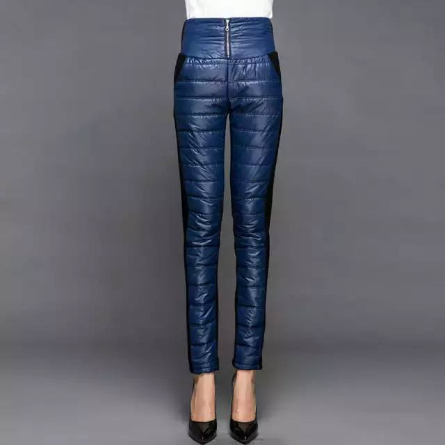 黑色短款面包服怎么搭配哈伦裤,条绒女款加绒哈伦裤配面包服