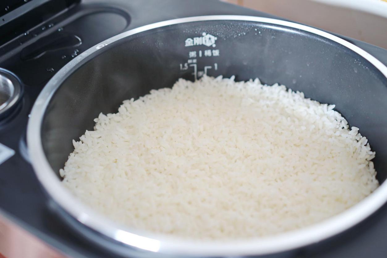 只为吃上一口热乎的饭,苏泊尔本釜电饭煲使用方法讲解