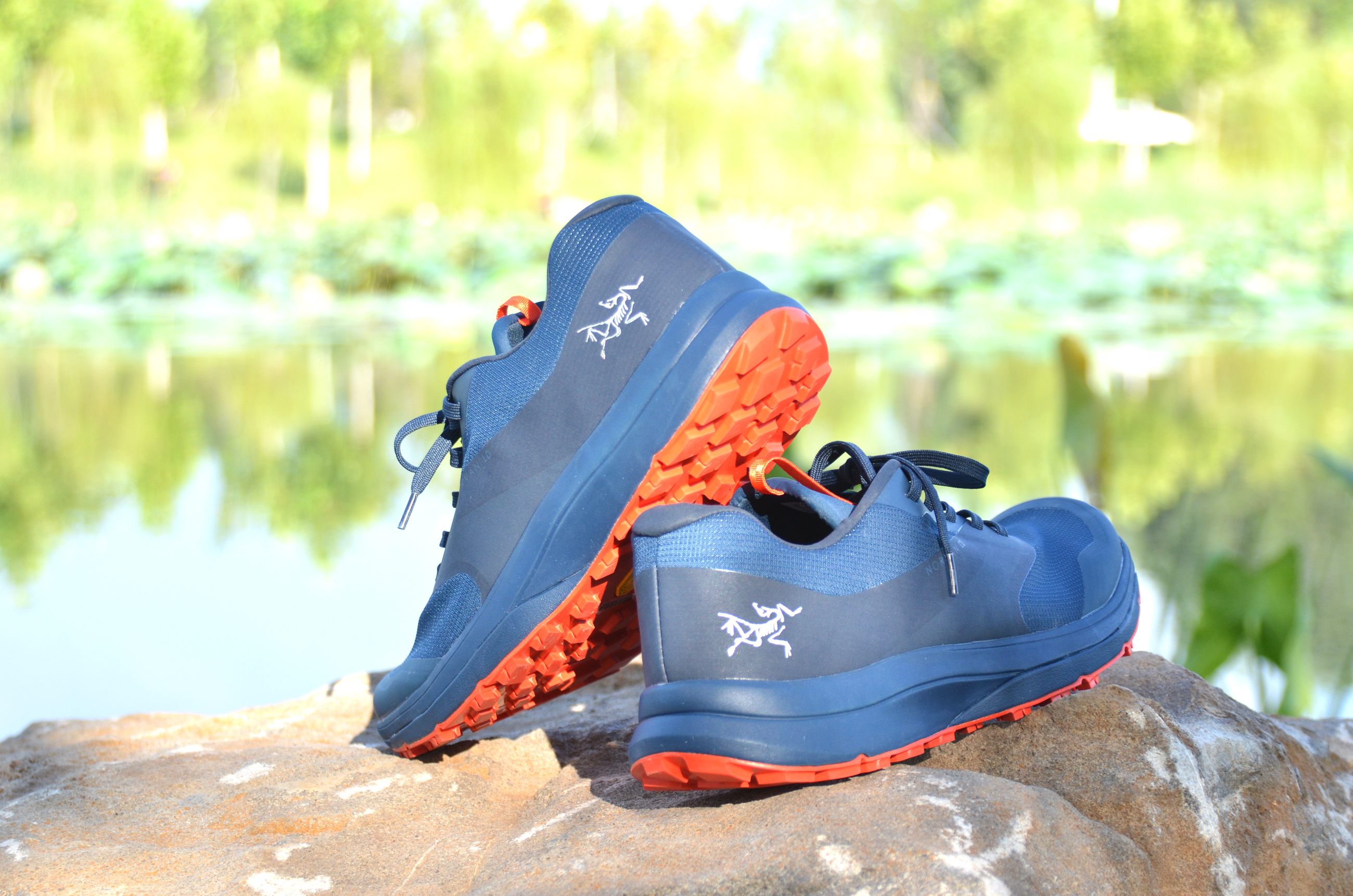 始祖鸟新款越野跑鞋新配色,arcteryx始祖鸟最新款