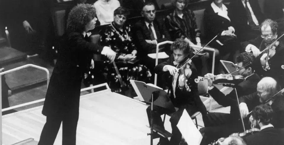 他为什么被称为音乐教父,在世最伟大的指挥家