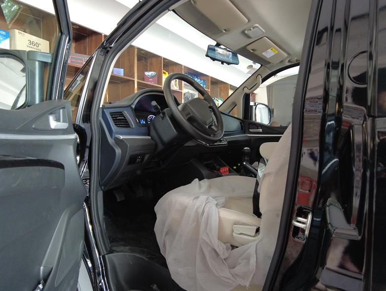 菱智mpv9.99万是哪款,菱致v5落地多少钱