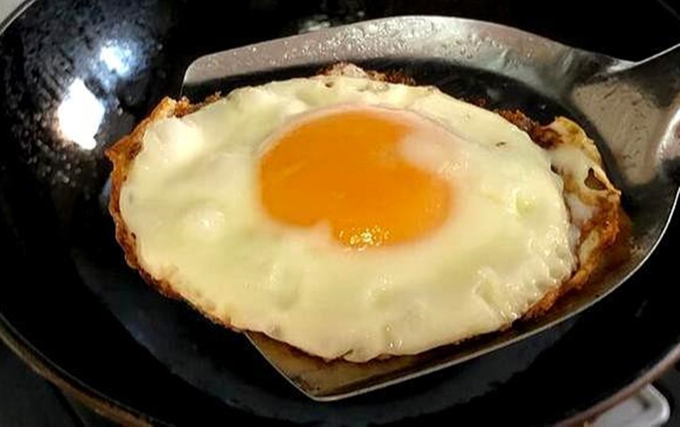 铁锅怎么煎荷包蛋不粘锅不碎,荷包蛋怎么煎不粘锅做法步骤