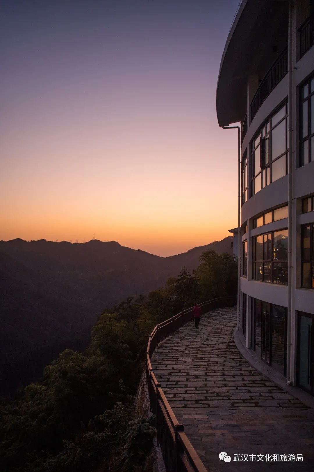 藏在武汉郊野的4家美宿来了，周末晚上来玻璃房看满天繁星