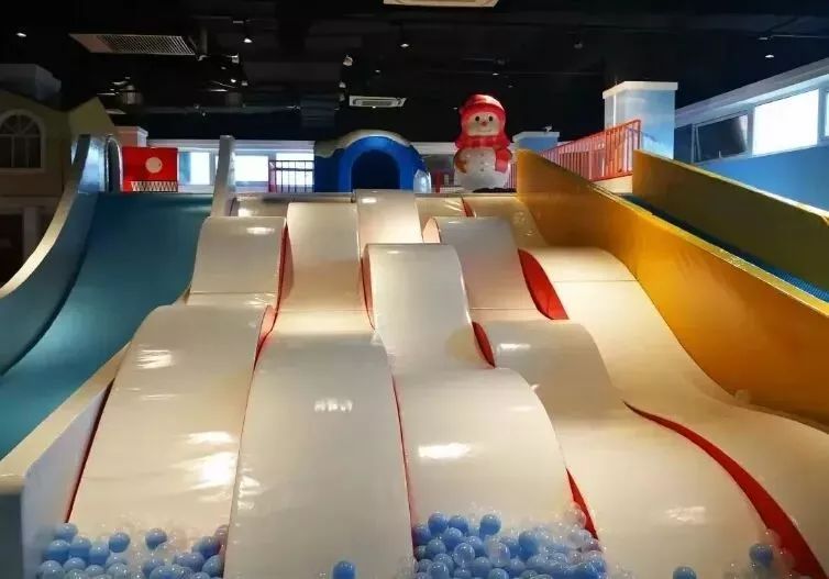 鍖椾含绗簲棰戦亾浣撹偛鍩庡牎鍎跨涔愬洯,鍖椾含娓镐箰鍦轰竾鍦ｈ妭